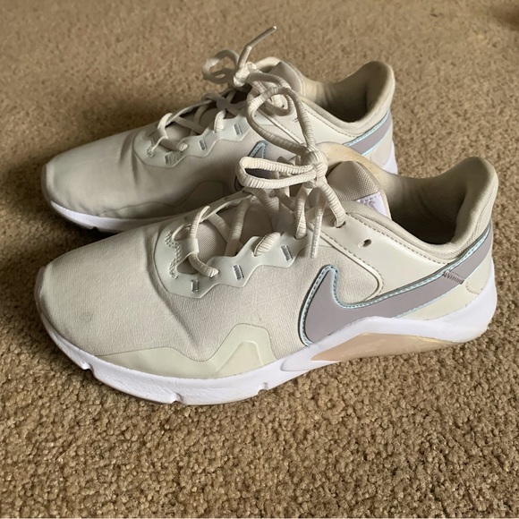 Nike Women’s Cloudfoam Athletic Shoes - Size 6.5 - Picture 1 of 7